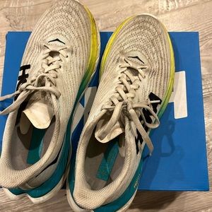 Hoka women’s size 7.5 Mach 5